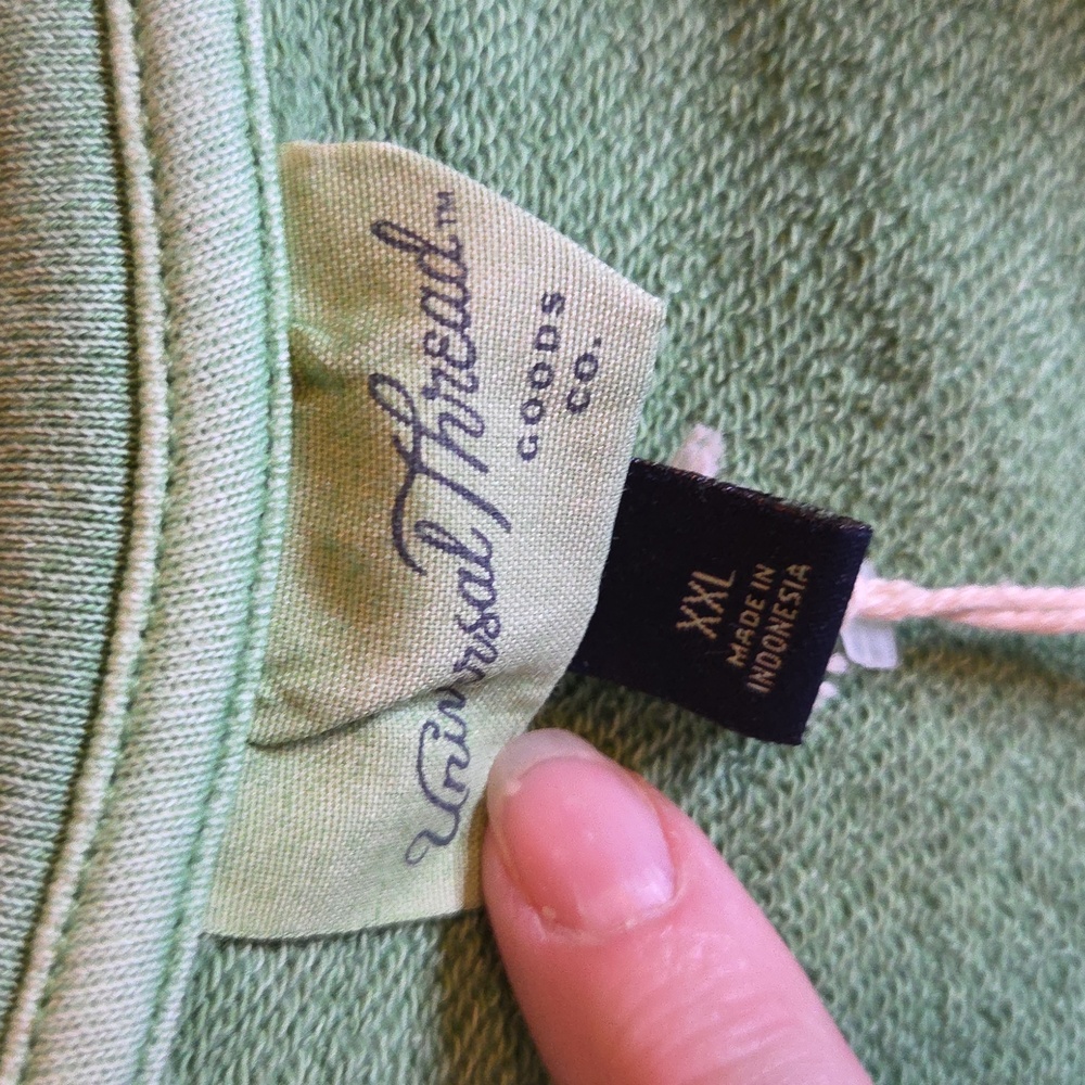 Universal Thread Green Top - Picture 3 of 4